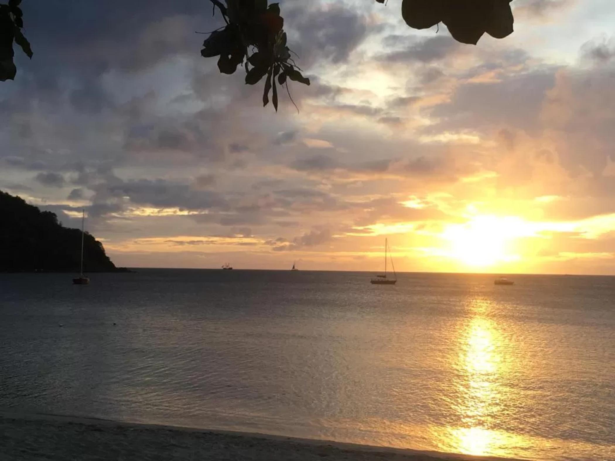 Calabash Cove Resort And Spa - Adults Only โกรส อิส์ลีต ภายนอก รูปภาพ