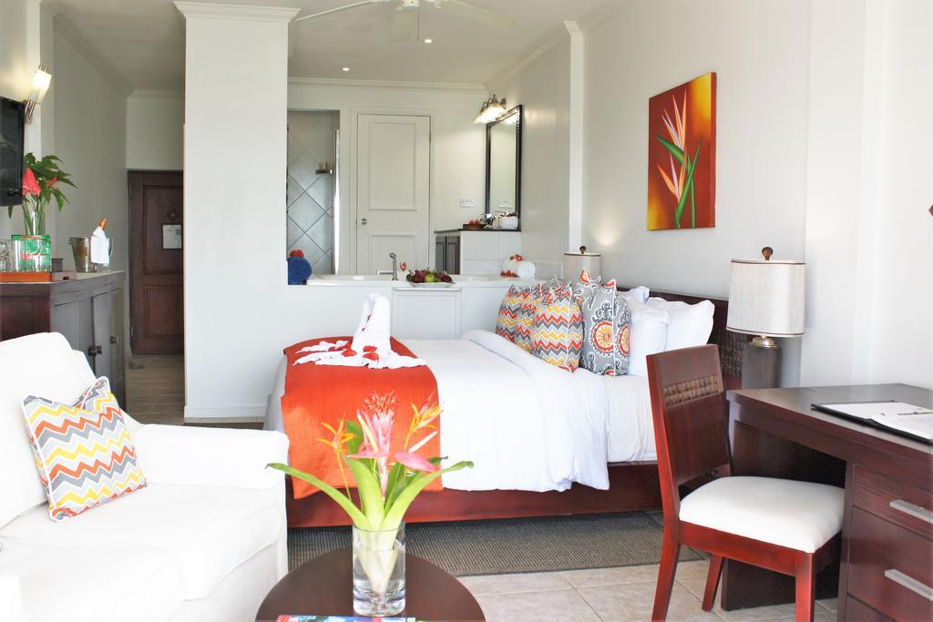 Calabash Cove Resort And Spa - Adults Only โกรส อิส์ลีต ภายนอก รูปภาพ
